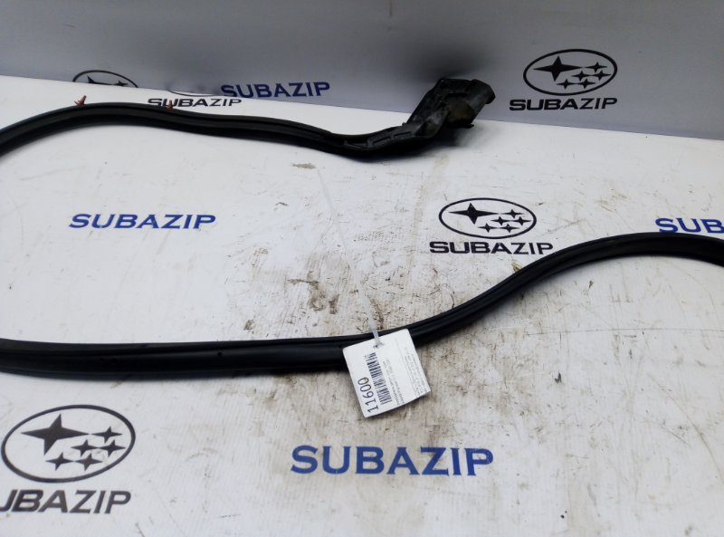 Уплотнитель двери задний правый Subaru Impreza 2000-2007 G11 63512FE020 контрактная