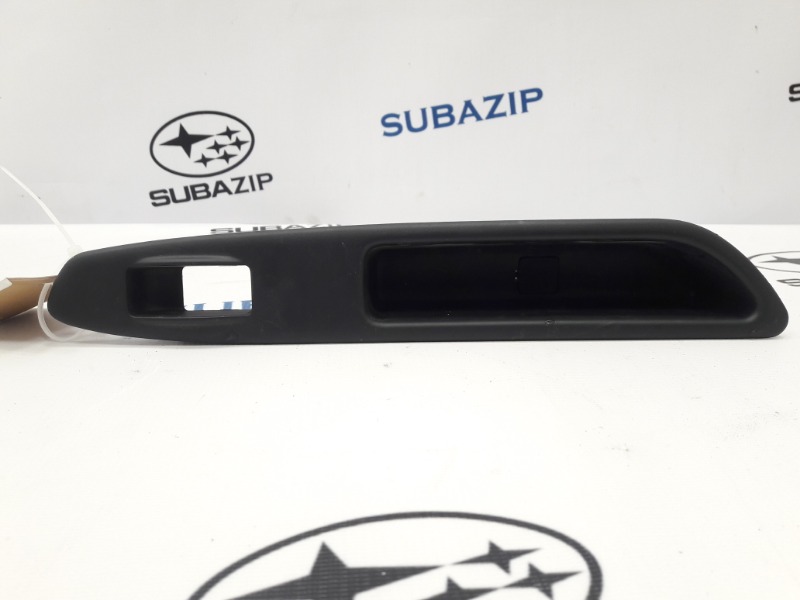 Накладка кнопки стеклоподъемника задняя левая Subaru Forester S11 EJ203HPRHE