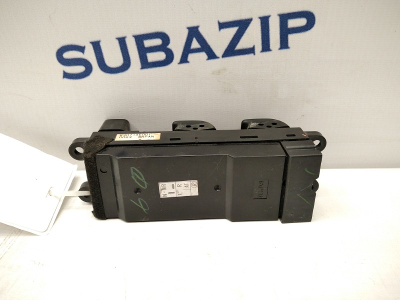 Блок управления стеклоподъёмниками передний правый Subaru Legacy B12