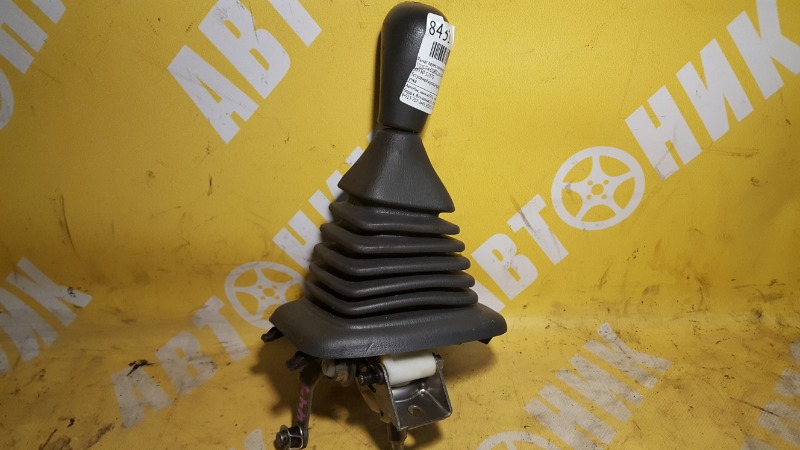 Рычаг переключения кпп TOYOTA COROLLA 91-02 AE100 5AFE 33530-12570 контрактная