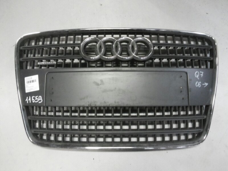 Решетка радиатора Audi Q7 4L0853651 Б/У