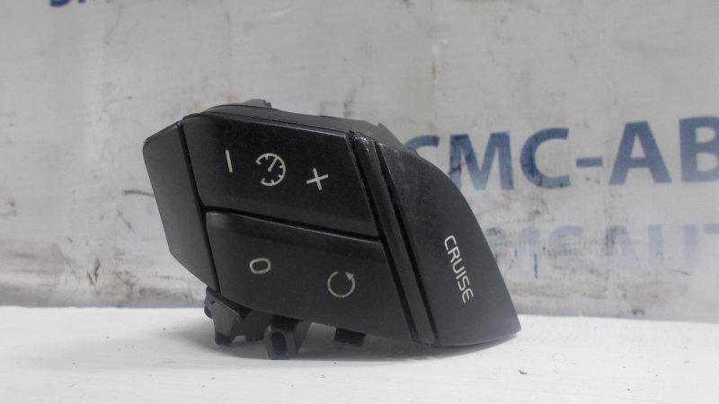 Кнопки руля Volvo S60 2003-2004 S60R 2.5T 30710260 контрактная