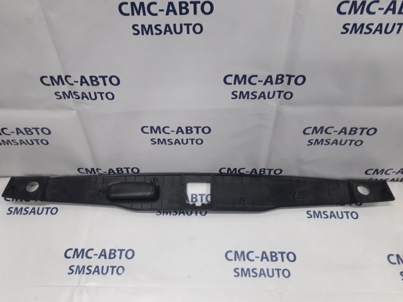 Накладка замка багажника S-Class W220 S350