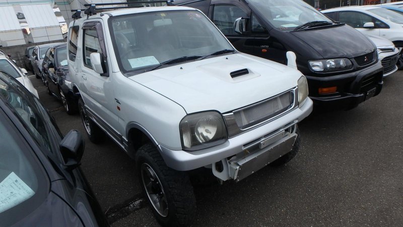 Решетка радиатора передняя SUZUKI JIMNY 2002 JB23W K6A 72111-81AA1-0CB контрактная