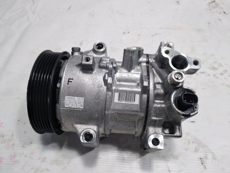 Компрессор кондиционера TOYOTA COROLLA 2020 ZRE212 2ZRFAE 8831012B30 контрактная