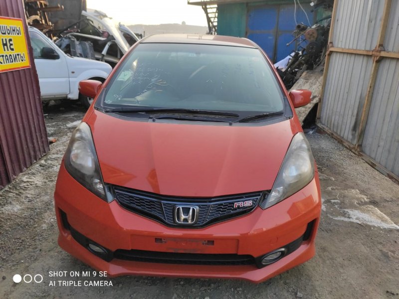 Решетка радиатора передняя HONDA FIT 2010 GE8/GE7/GE6/GE9/GP1/GP4 L15A 71121-TF0-J01 контрактная