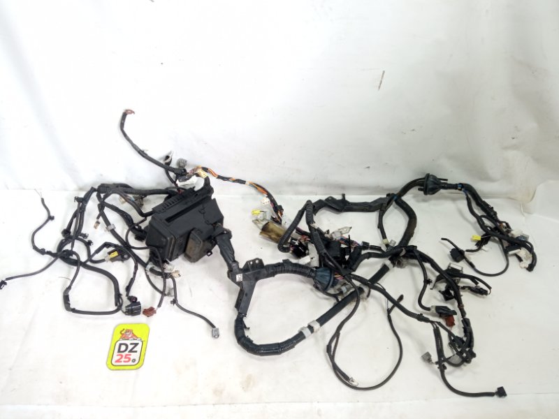 Коса под капот передняя TOYOTA/LEXUS HARRIER/RX300/RX330/RX350/RX400H 2006 GSU35W/GSU35/GSU36W/GSU36/GSU30W/GSU30/GSU31W/GSU31/MCU36W/MCU36/MCU35W/MCU35/MCU30W/MCU30/MCU31W/MCU31/ACU30W/ACU30/ACU35W/ACU35/MHU38W/MHU38 2GRFE 8211148K20 контрактная