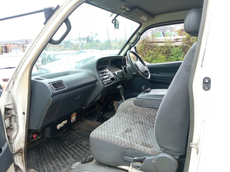 Кузов передний HIACE 01.2001 LH113 5L