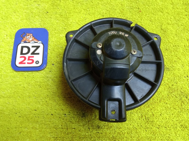 Мотор печки передний TOYOTA HILUX SURF 1993 KZN130G/KZN130W/VZN130G/LN130G/LN130W 1KZTE 8710389106 контрактная