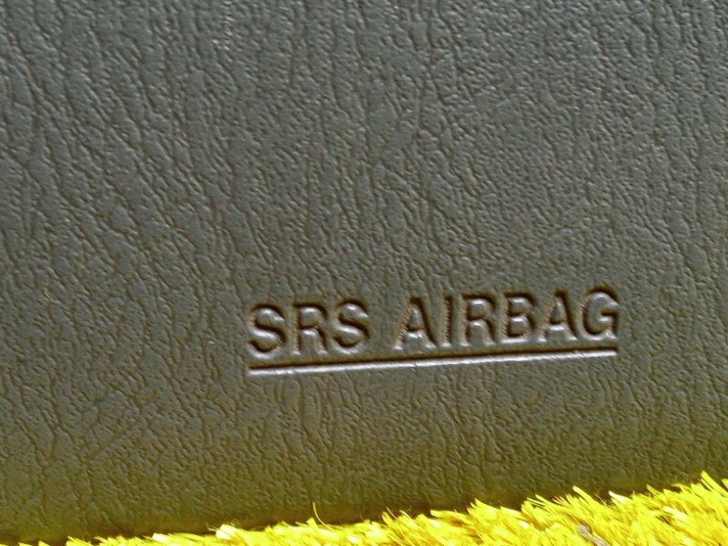 Airbag пассажирский передний левый SUZUKI ESCUDO TA52W J20A