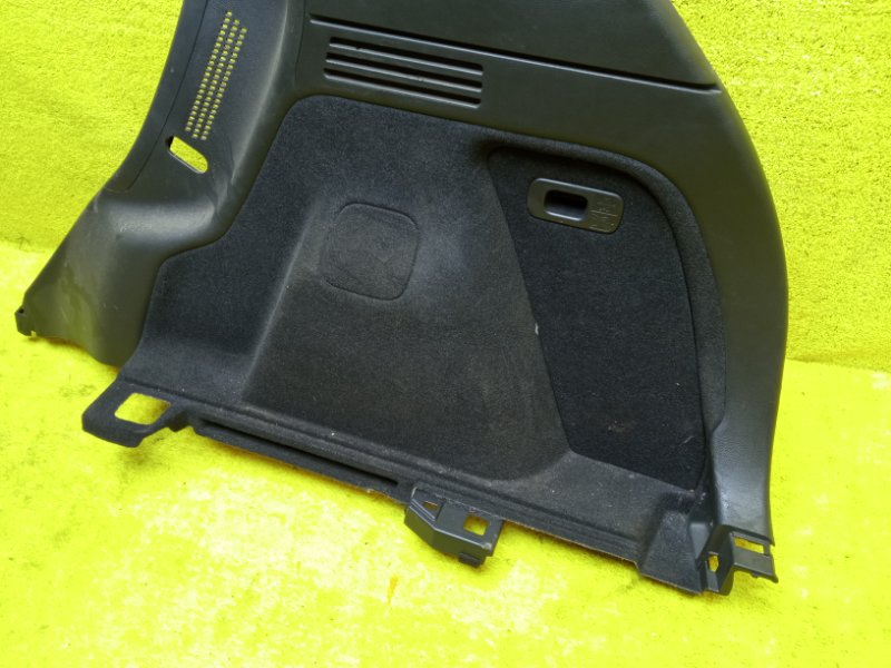 Обшивка багажника задняя правая VEZEL 2013 RU3/RU4/RU1/RU2 LEB