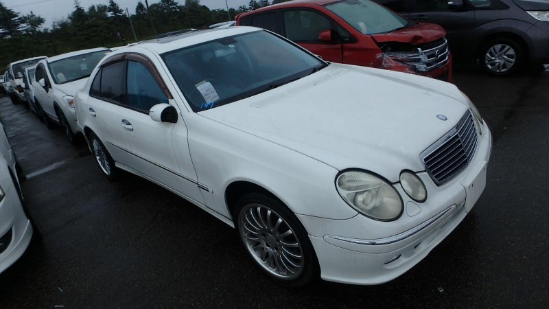 Блок предохранителей задний E-Class 2003 W211 M113E50