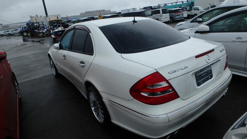 Блок предохранителей задний E-Class 2003 W211 M113E50