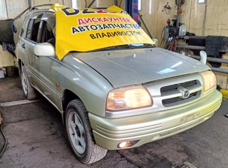 Подкрылок передний правый ESCUDO/GRAND ESCUDO/GRAND VITARA/PROCEED LEVANTE 1997/Z2Z TA52W/TJ52W/TD02W/TL52W/TD32W/TD62W/TA02W/TD52W/TX92W/TF52W J20A