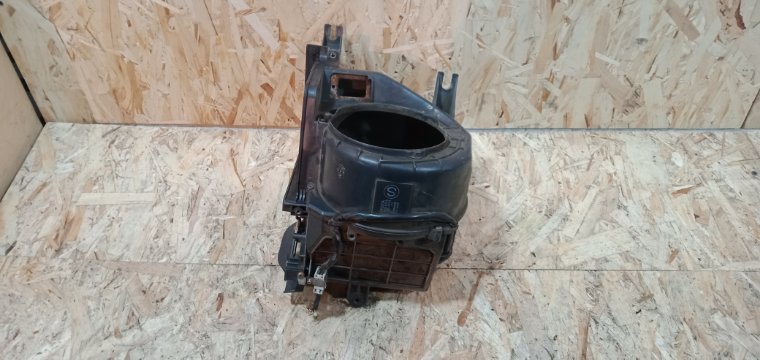 Корпус мотора печки TOYOTA SPRINTER CARIB 1990 AE95 4AFE 87130-12260 Б/У