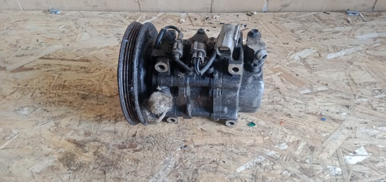 Компрессор кондиционера TOYOTA SPRINTER AE110 5AFE 4425002570 Б/У