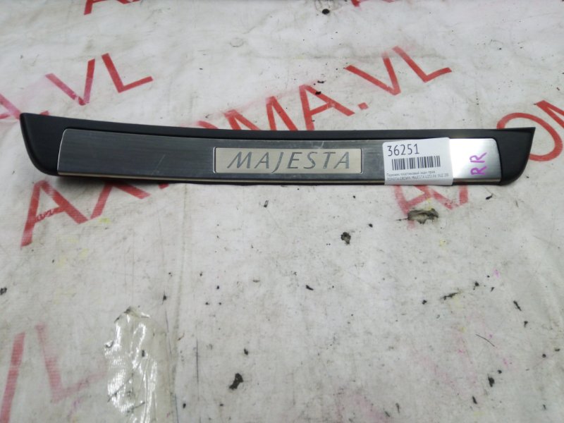 Порожек пластиковый задний правый TOYOTA CROWN MAJESTA 2004-2006(2004) UZS186 3UZ 67915-30160 контрактная