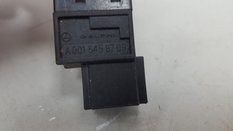 Выключатель стоп сигнала лягушка заднего тормоза A190 2001 W168 M166E19 1.9л