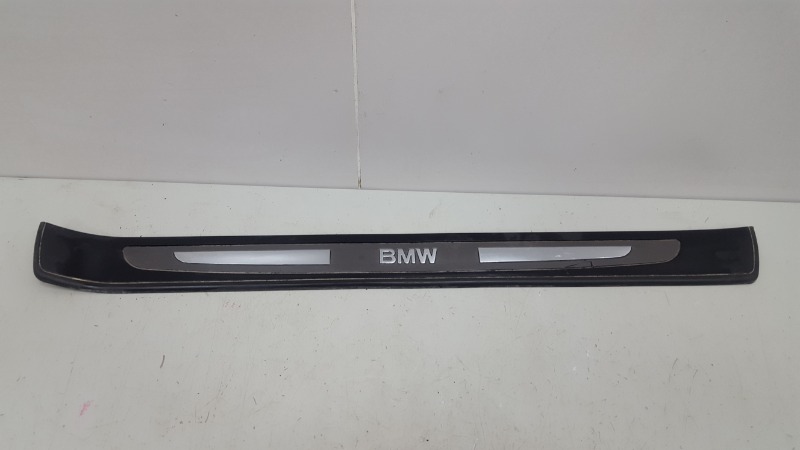 Накладка порога внутренняя передняя правая BMW 745i 2002 E65 E66 E67 N62B44A 4.4л 8223552 Б/У