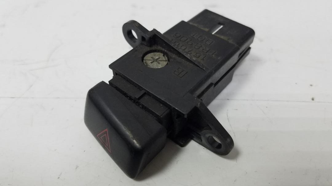 Кнопка аварийного сигнала Camry 1992 SXV10 VCV10 3VZFE 3л