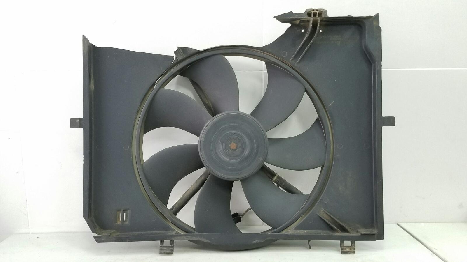 Вентилятор охлаждения радиатора Mercedes E240 1995 W210 m112.911 2.4л A2105051755KZ Б/У