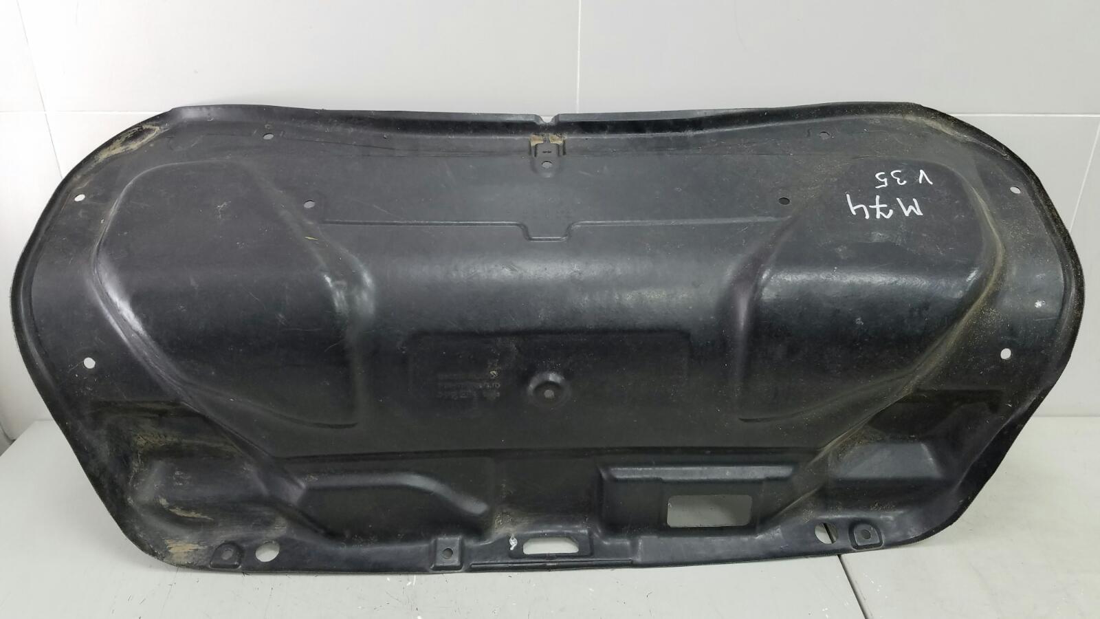 Обшивка крышки багажника Nissan Skyline V35 VQ25DD 2.5л