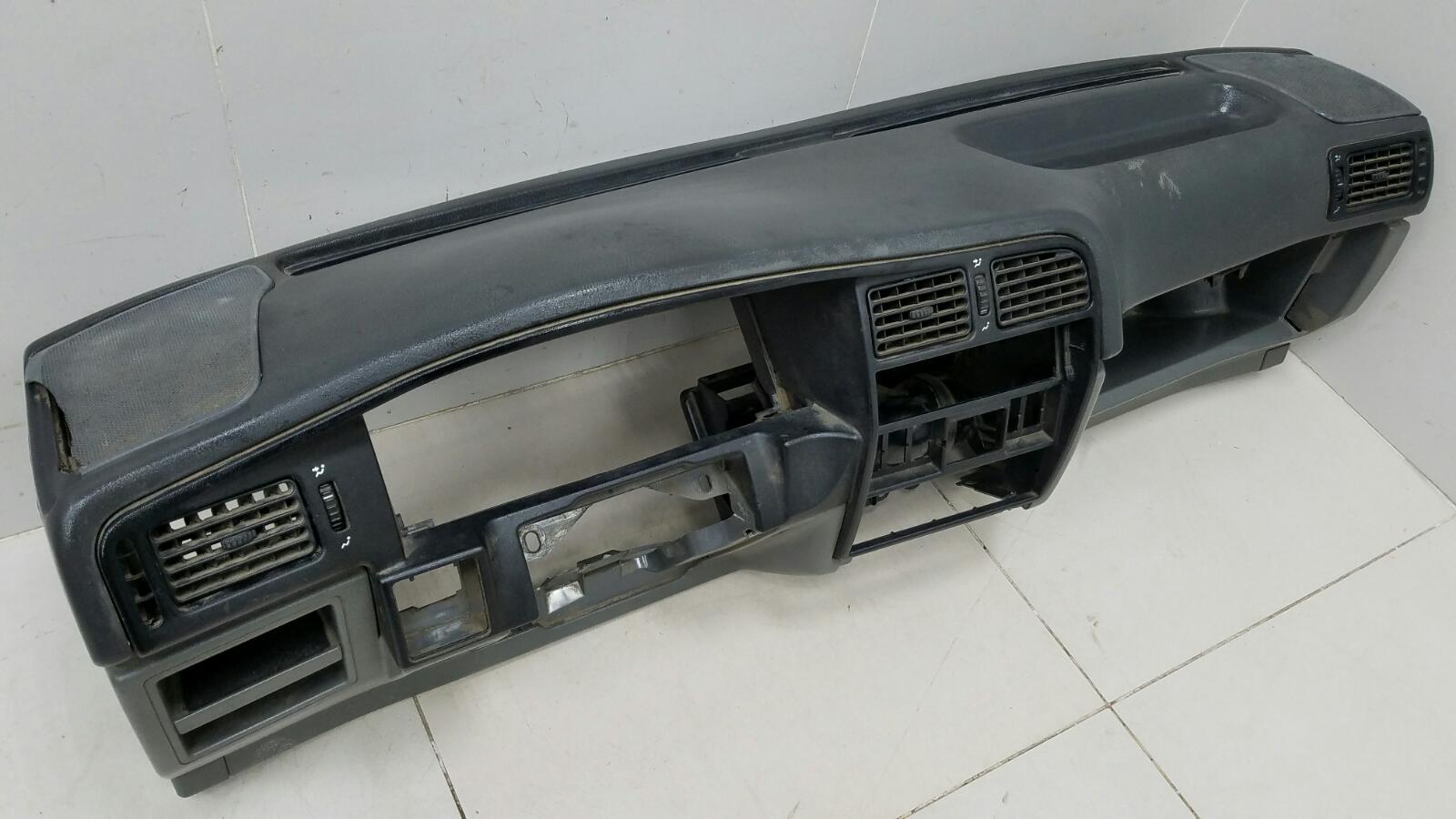 Торпеда панель Renault 19 1993 C53 f3p 706 1.8л 77008149G купить Б/У id65300