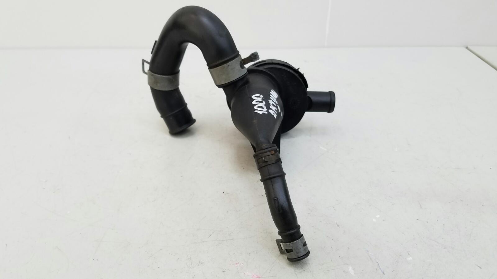 6650102371 патрубок вентиляции ssangyong. Патрубок сапуна санг енг кайрон бензин. Сапун саньенг. Сапун саньенг. Сапун саньенг.