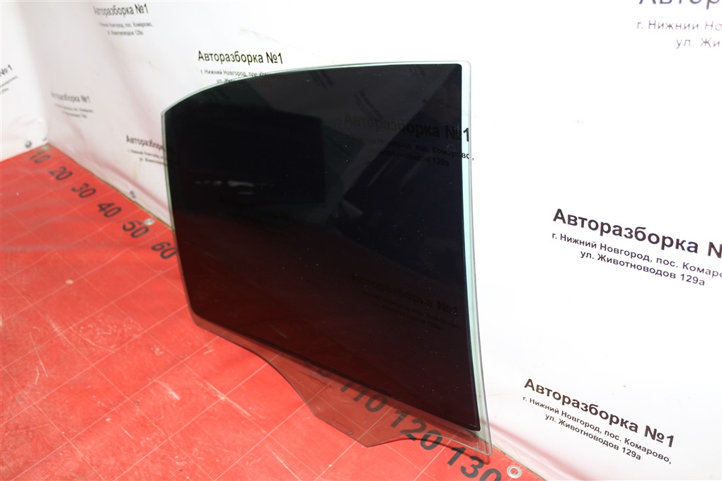 Стекло двери заднее правое C-class 2009 w204 271.950 m271