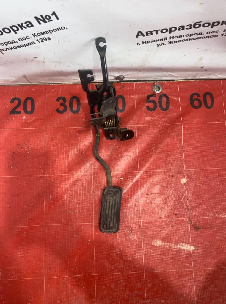 Педаль газа hilux 1993 N130 2L
