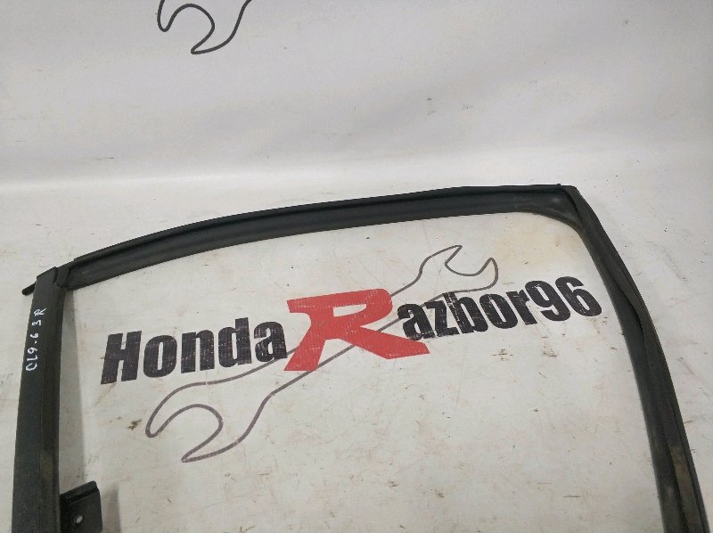 Уплотнитель стекла задний правый Honda Accord 7 cl9 k24a
