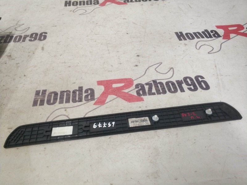 Накладка на порог передняя левая Honda Civic 5D 8 FK r18a2