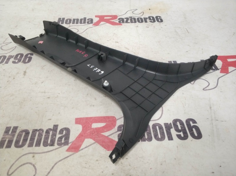 Накладка центральной стойки правая Honda Civic 5D 8 FK r18a2