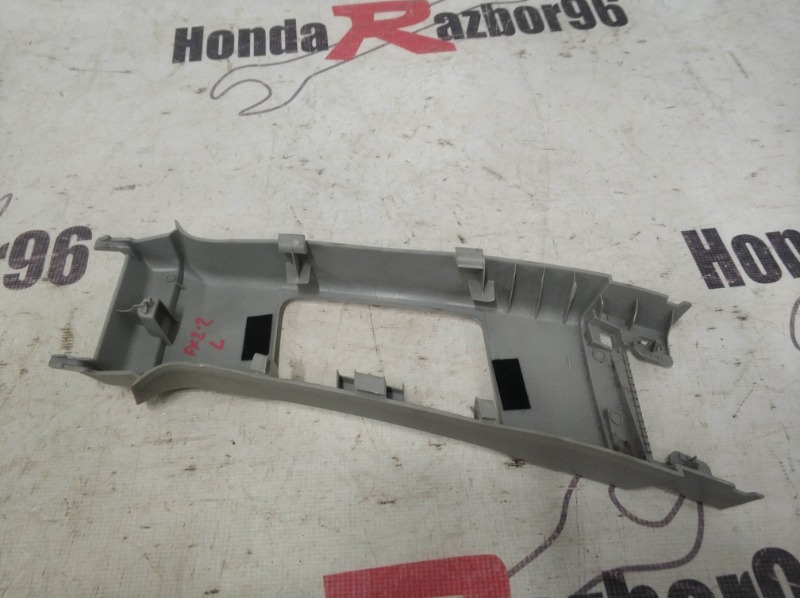 Накладка центральной стойки левая Honda Civic 5D 8 FK r18a2