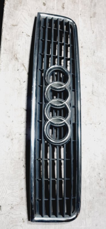 Решетка радиатора A4 2001-2004 B6