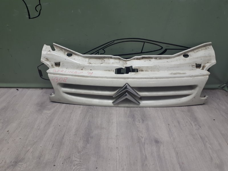 Решетка радиатора передняя citroen berlingo 1996-2002 M49 9635604880 Б/У