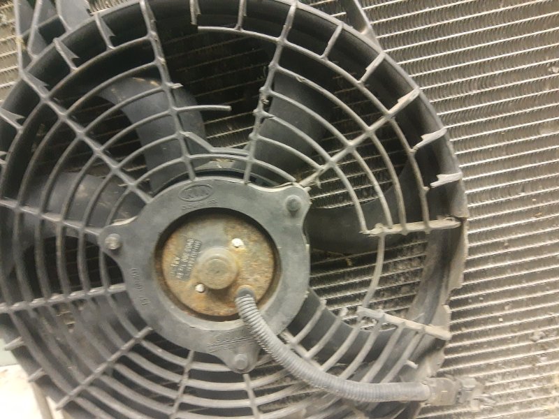 Радиатор кондиционера carens 2002-2006 fj 2.0 CRDI