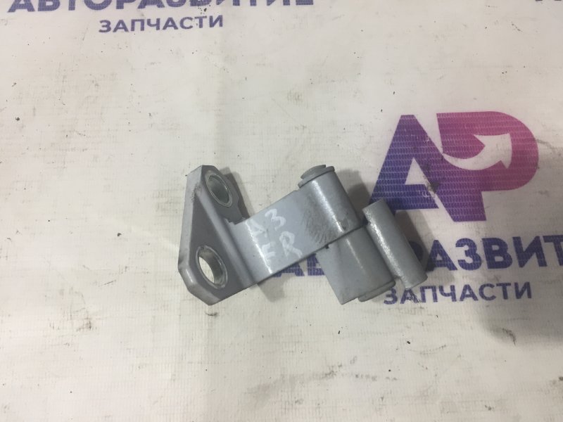 Петля двери передняя правая LEXUS LS460 2006 USF40 1UR-FSE 68730-30180 контрактная