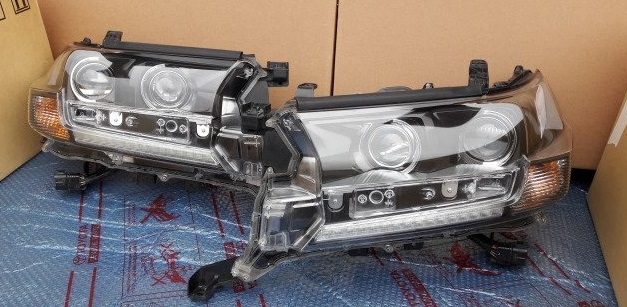 Комплект фар Executive 2016+ TLC200 TOYOTA LAND CRUISER 2017 200 1VDFTV PZ367-60550 новая