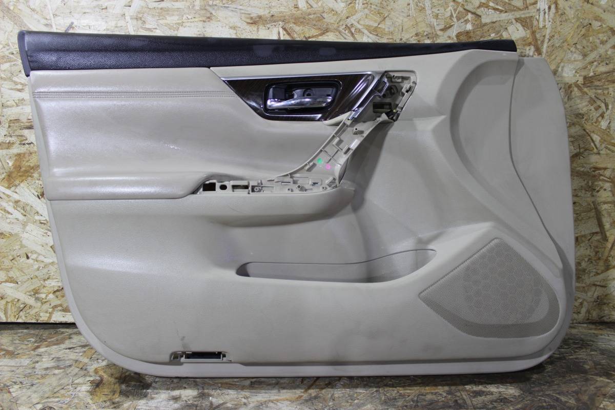 Обшивка двери передняя левая Nissan Teana 2015 L33 QR25DE 829A0-3TU1DJA Б/У