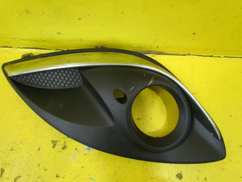 Накладка противотуманной фары передняя левая Opel Corsa 2011-2014 D 13286025 Б/У