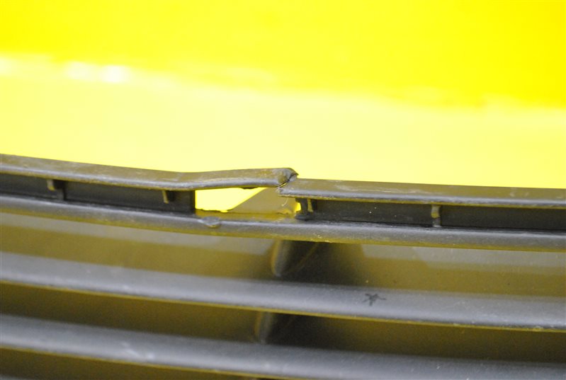 Решетка в бампер передняя Venga 2009-2014