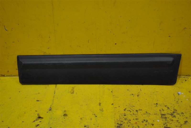 Накладка двери задняя левая Kia Sorento 2009-2014 контрактная
