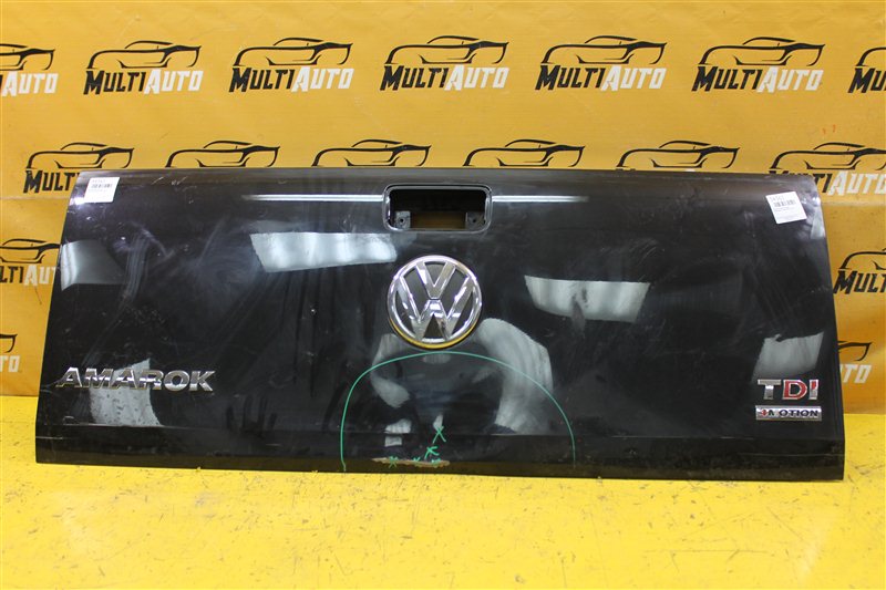 Борт крышки багажника задний Volkswagen Amarok 2013-2016 Б/У