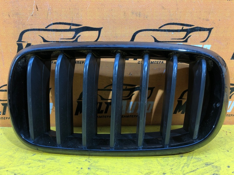 Решетка радиатора передняя левая BMW X5 2014-2019 F15 7316075 Б/У