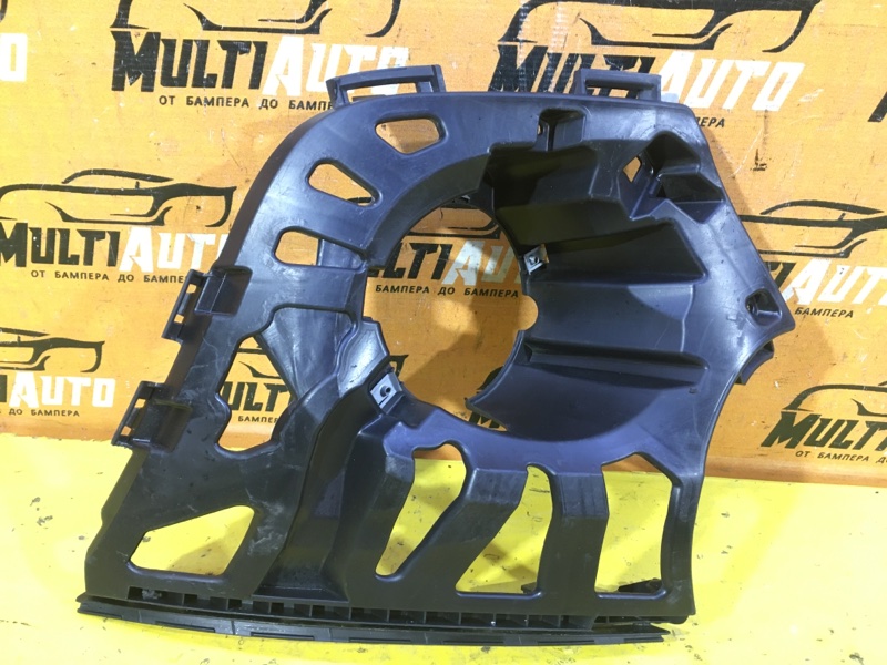 Запчасть кронштейн противотуманной фары передний левый Mini Cooper Hatch 2013-2018 F56 51117365135 Б/У Кронштейн противотуманной фары передний левый Mini Cooper Hatch 2013-2018 F56 51117365135 Б/У