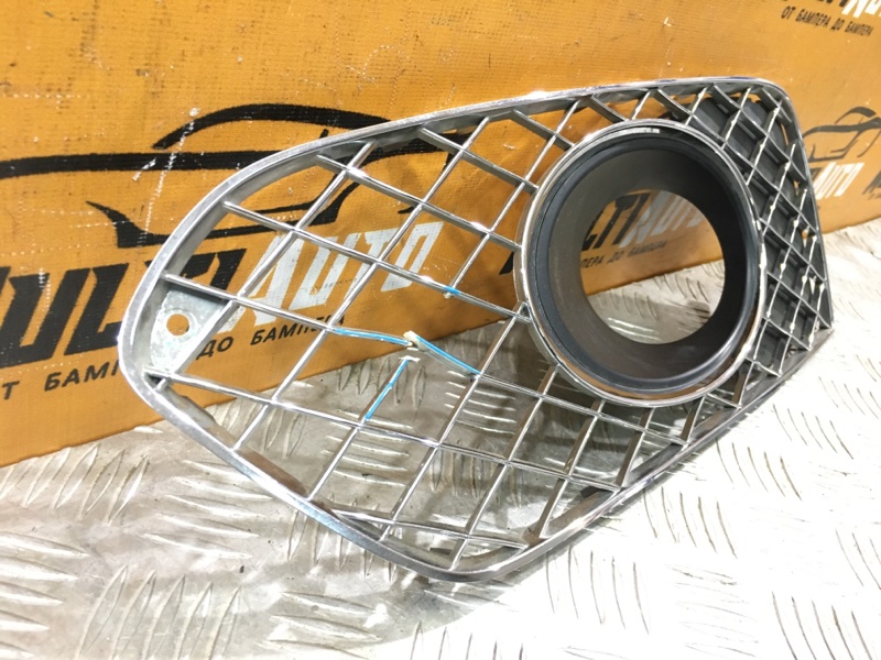 Решетка в бампер передняя левая Bentayga 2015-2020 1