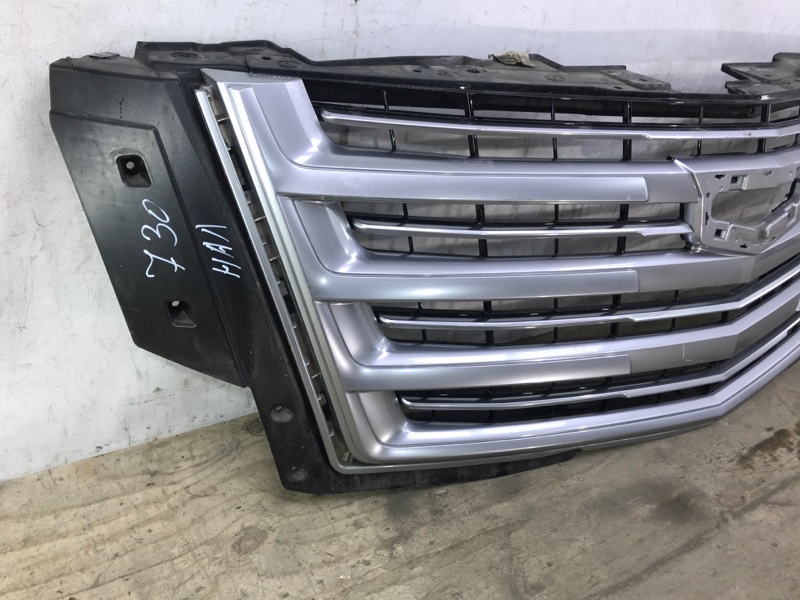 Решетка радиатора CADILLAC Escalade 4