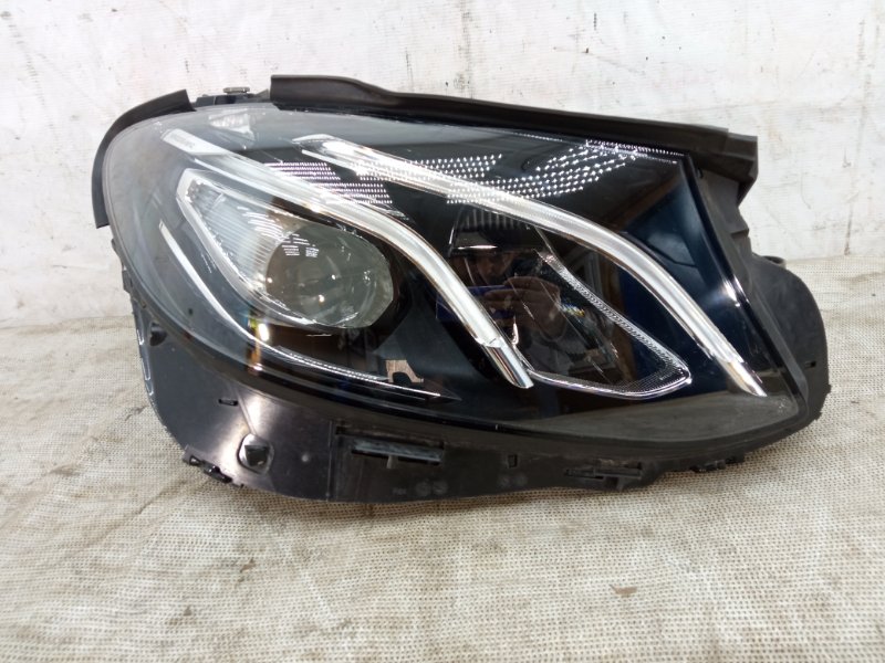 Фара LED передняя правая Mercedes E 2016- W213 A2139064004 Б/У