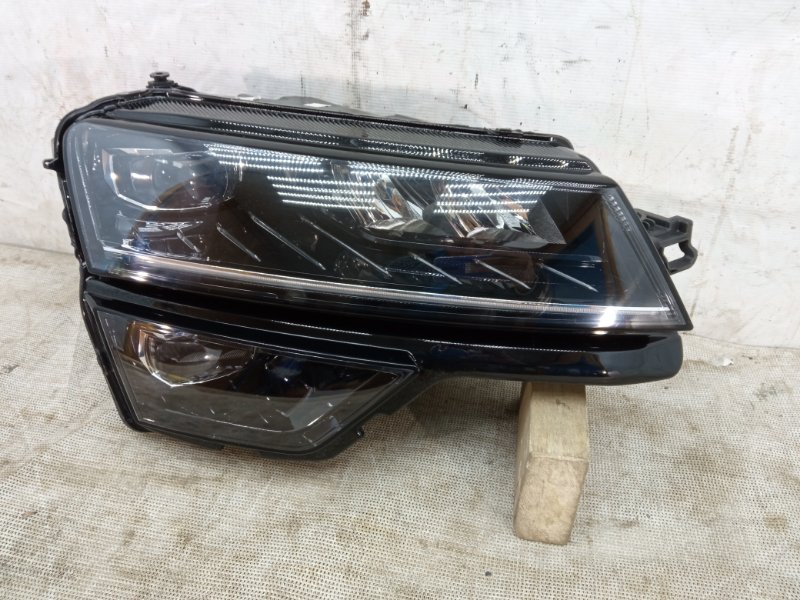 Фара Full Led передняя правая SKODA Karoq 2020- 1 57B941016D Б/У